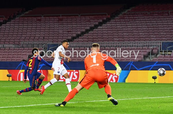 Kylian Mbappe PSG scores v Barcelona Camp Nou Champions League 2021
