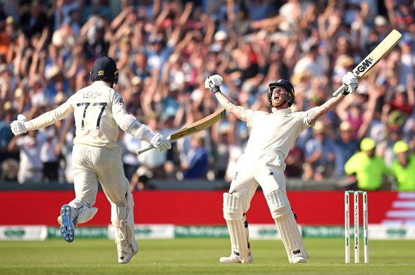 Jack Leach & Ben Stokes England celebrate Headingley Ashes 2019