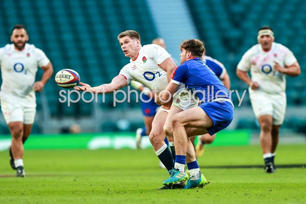 Owen Farrell England offloads v France Six Nations 2021