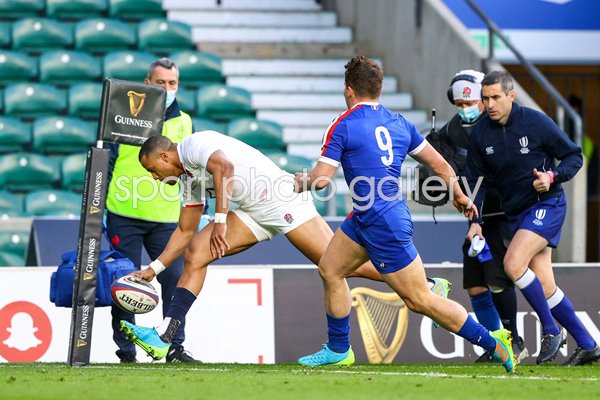 Anthony Watson England scores v France Twickenham Six Nations 2021
