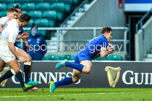Antoine Dupont France scores v England Six Nations 2021