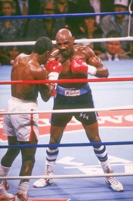 Marvin Hagler v Sugar Ray Leonard Las Vegas World Title fight 1987