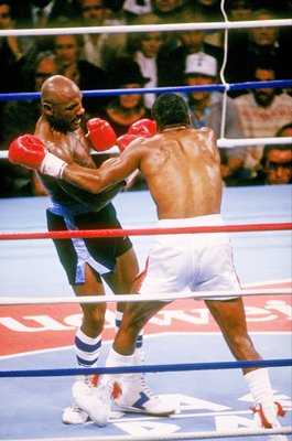 Marvin Hagler punches Sugar Ray Leonard Las Vegas Boxing 1987