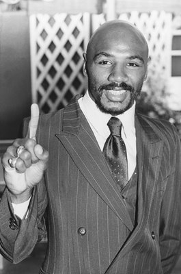 Marvin Hagler in London to fight Alan Minter 1980