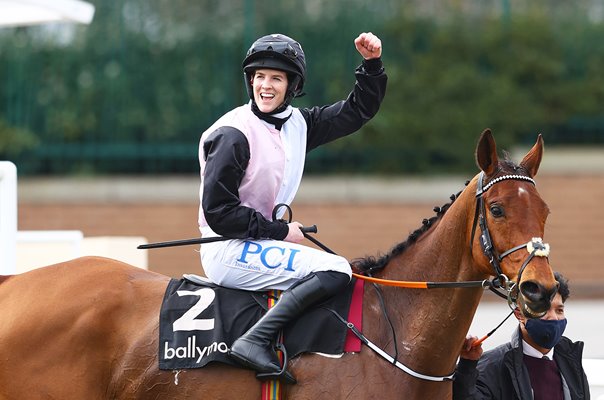 Rachael Blackmore wins Ballymore Novices' Hurdle Cheltenham 2021