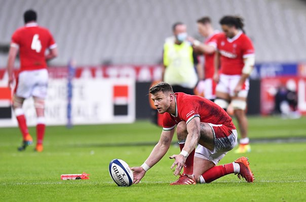 Dan Biggar Wales v France Paris Six Nations 2021