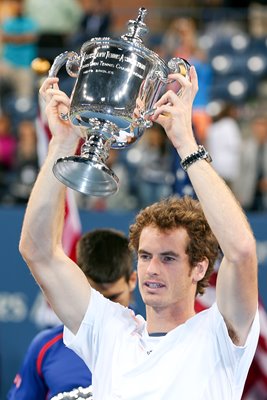 Andy Murray lifts the US Open trophy 2012