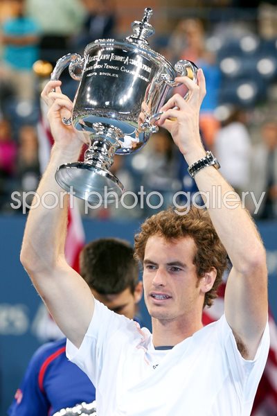 Andy Murray lifts the US Open trophy 2012