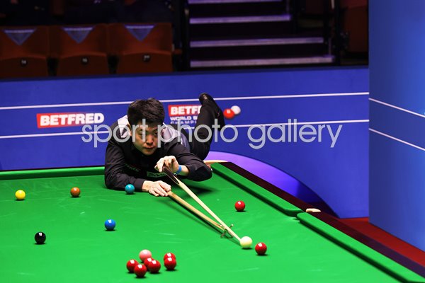 Liang Wenbo China World Snooker Crucible Theatre Sheffield 2021