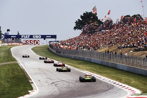 Nigel Mansell Williams Renault leads San Marion Grand Prix Imola 1992