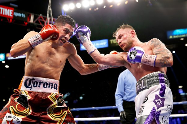 Carl Frampton v Leo Santa Cruz II WBA Title Fight Las Vegas 2017