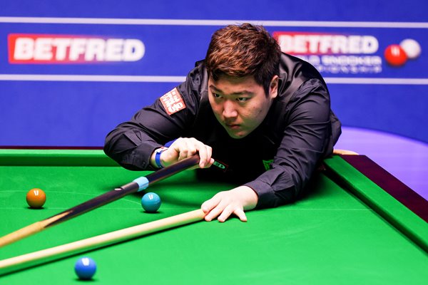 Yan Bingtao China World Snooker Championship Sheffield 2021