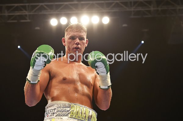 Billy Joe Saunders defeats Yoann Bloyer London 2015