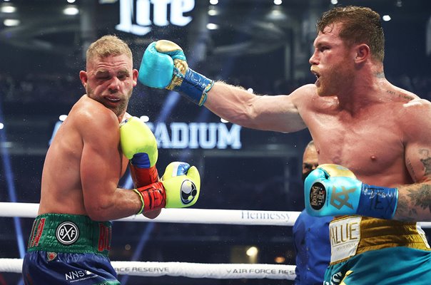 Canelo Alvarez beats Billy Joe Saunders World Title Boxing Texas 2021