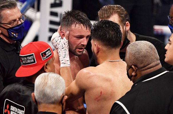 Jose Ramirez congratulates Josh Taylor Las Vegas 2021