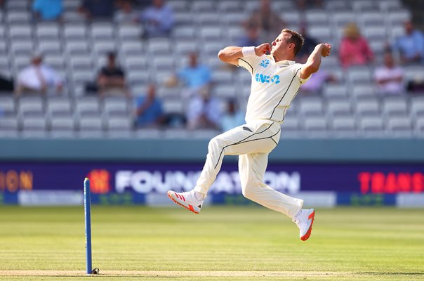 Neil Wagner New Zealand bowls v England Lord's Test 2021