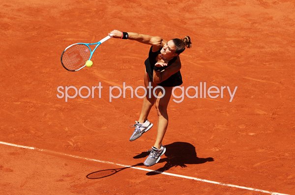 Maria Sakkari Greece serves v Iga Swiatek French Open Paris 2021