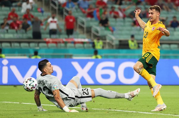 Aaron Ramsey Wales scores opening goal v Turkey Baku Euro 2020 