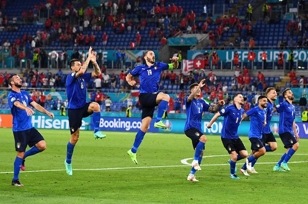 Italy celebrate win v Switzerland Olimpico Stadium Rome Euro 2020 