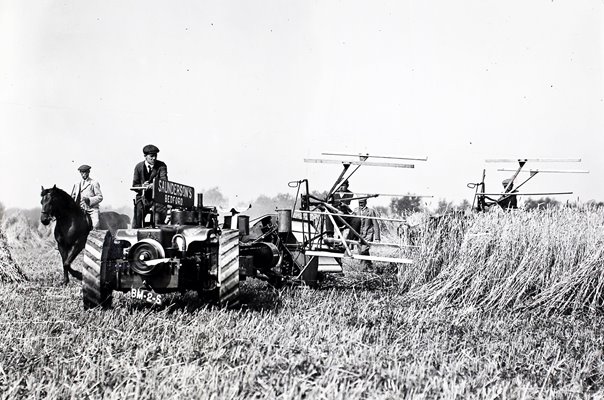 Harvesting by Motor 1907