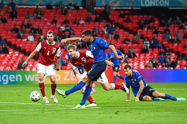 Matteo Pessina Italy scores v Austria Last 16 Euro 2020 