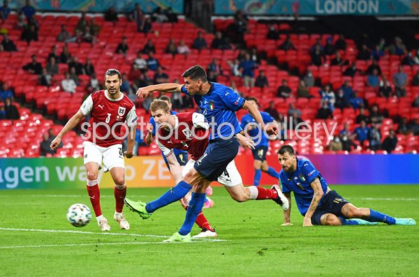 Matteo Pessina Italy scores v Austria Last 16 Euro 2020 