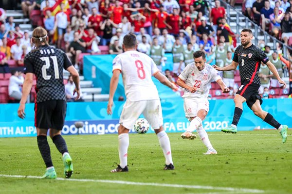 Pablo Sarabia Spain scores v Croatia Last 16 Euro 2020