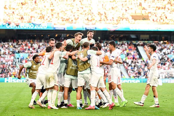 Spain celebrate 5th Goal v Croatia Last 16 Euro 2020