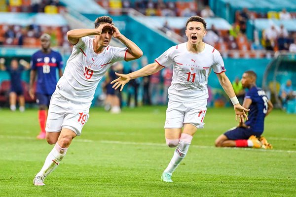 Mario Gavranovic Switzerland celebrates v France Last 16 Euro 2020 