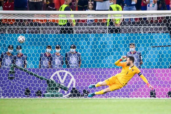 Hugo Lloris France penalties v Switzerland Last 16 Euro 2020