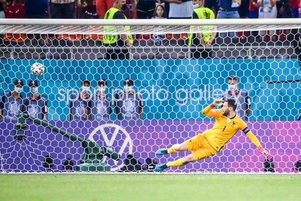 Hugo Lloris France penalties v Switzerland Last 16 Euro 2020