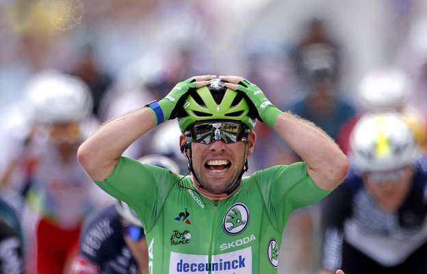 Mark Cavendish Green Jersey wins Stage 6 Tour de France 2021 