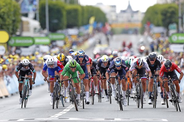 Mark Cavendish sprint finish Stage 6 win Tour de France 2021 