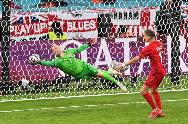 Kasper Schmeichel Denmark save v England Semi-final Euro 2020