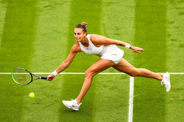 Aryna Sabalenka Belarus stretch forehand Wimbledon 2021