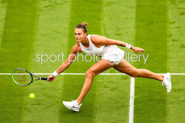 Aryna Sabalenka Belarus stretch forehand Wimbledon 2021