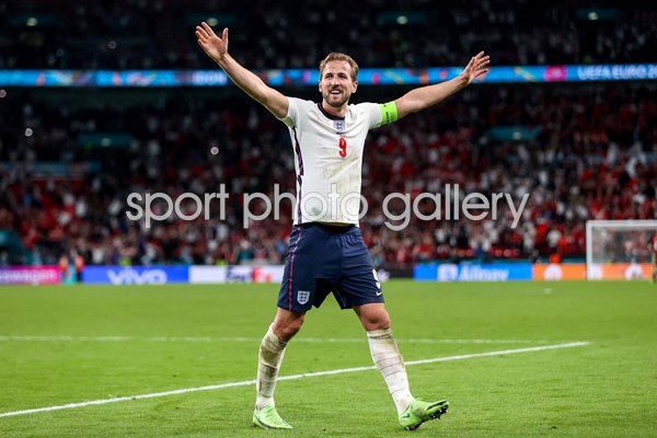 Harry Kane England celebrates win v Denmark Semi Final Euro 2020 