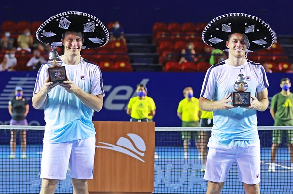 Neal and Ken Skupski Doubles Winners Mexican Open 2021