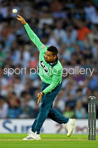 Sunil Narine Oval Invincibles v Manchester Originals Hundred 2021