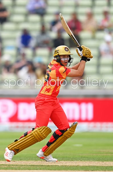 Issy Wong Birmingham Phoenix bats v London Spirit Edgbaston 2021
