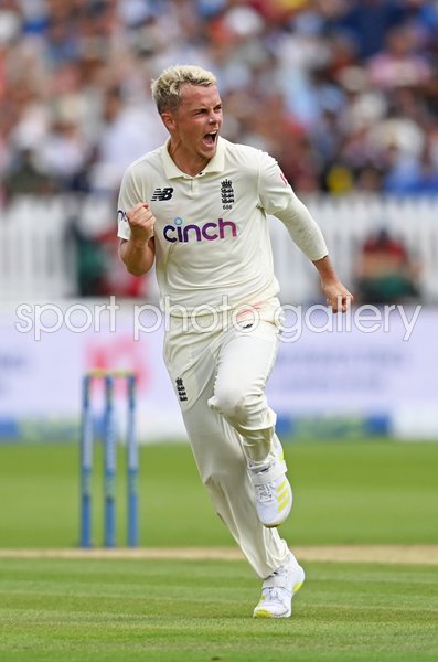 Sam Curran England celebrates Virat Kohli wicket v India Lord's 2021