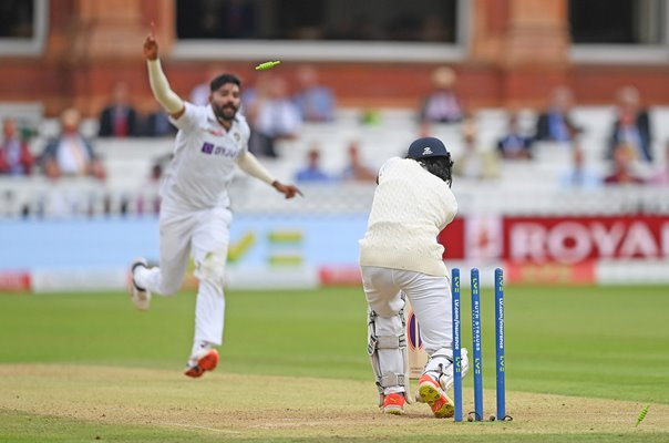 Mohammed Siraj India bowls Haseeb Hameed England Lord's Test 2021
