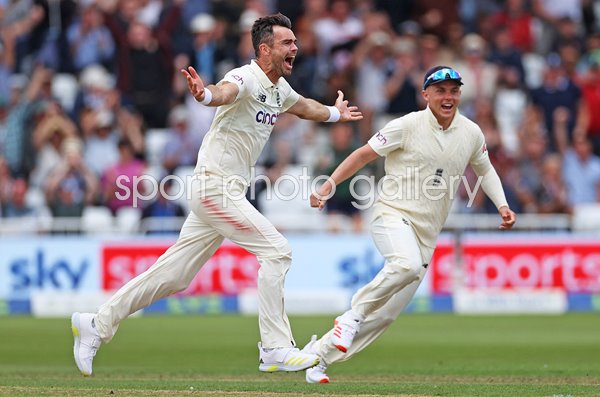 James Anderson England celebrates wicket v India Trent Bridge 2021