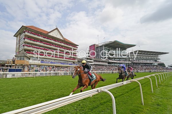 Frankie Dettori riding Stradivarius win Lonsdale Cup York Races 2021