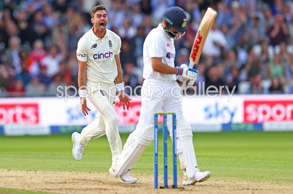 James Anderson England celebrates Virat Kohli India wicket Headingley 2021
