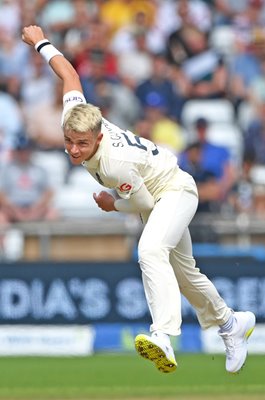 Sam Curran England bowls v India Headingley Test 2021