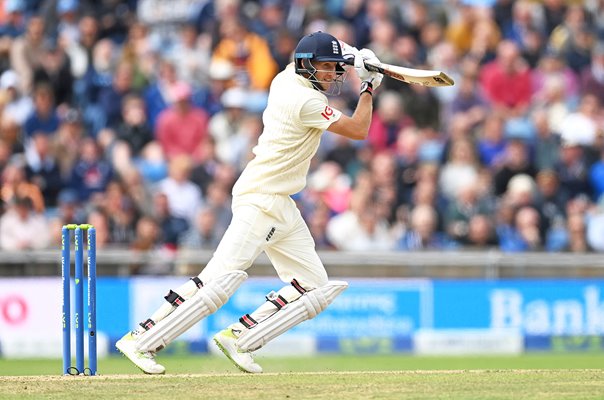 Joe Root England drives v India Headingley 2021