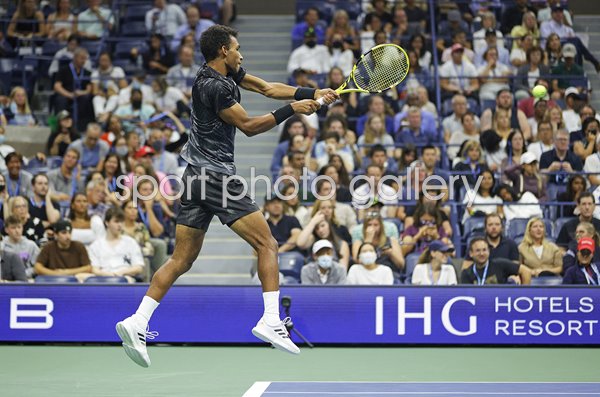 Felix Auger-Aliassime Canada backhand Last 16 US Open 2021