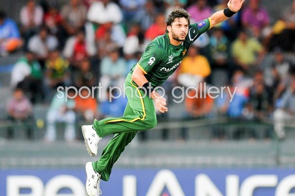 Shahid Afridi Pakistan bowls World T20 2012 