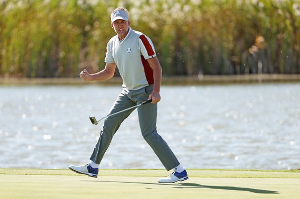 Ian Poulter Europe celebrates Day 2 Foursomes Ryder Cup 2020